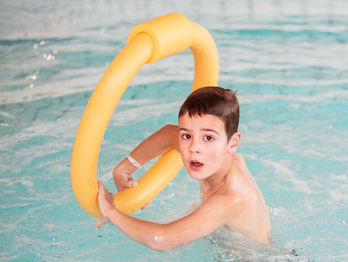 Schwimmnudeln in verschiedene Starter SET inkl. Verbinder zur Auswahl