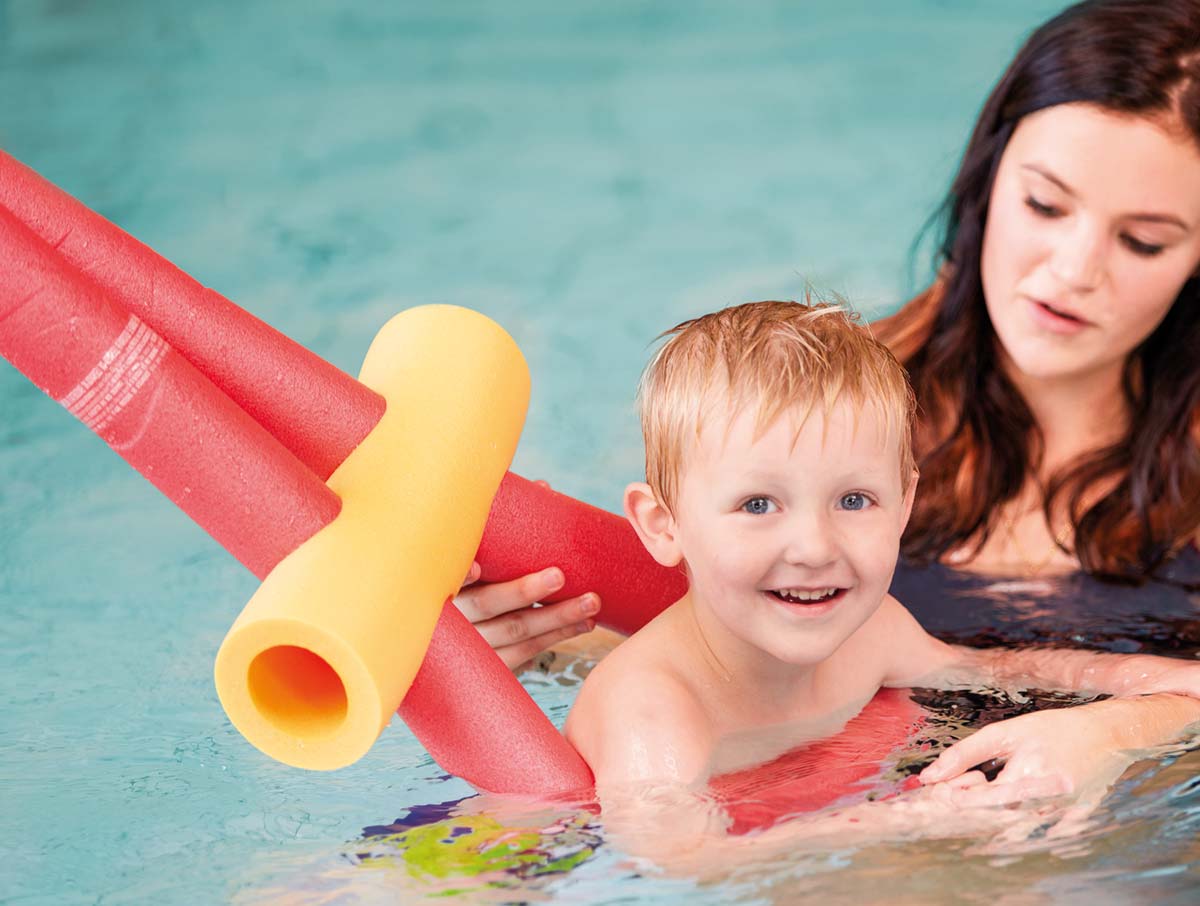 Schwimmnudeln in verschiedene Starter SET inkl. Verbinder zur Auswahl